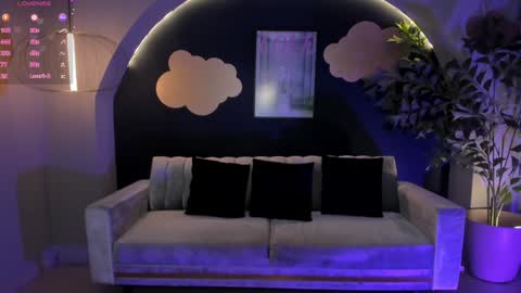 Snapshot of martinnabonnet chatting on December 2024 01:46:01 PM Martinna Bonnet online show from December 2024 01:46:01 PM