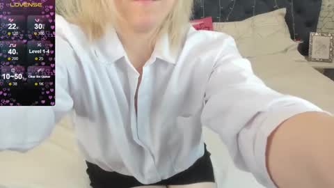 Snapshot of mary__bailey chatting on January 2025 01:25:02 AM mary__bailey online show from January 2025 01:25:02 AM