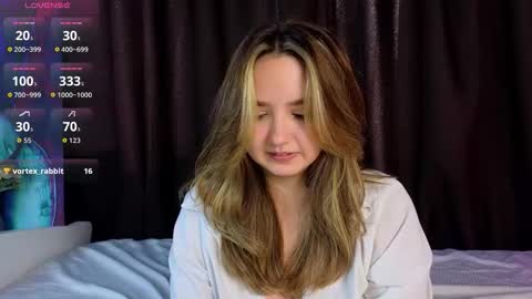 mary_broks online show from October 2025 07:30:01 AM