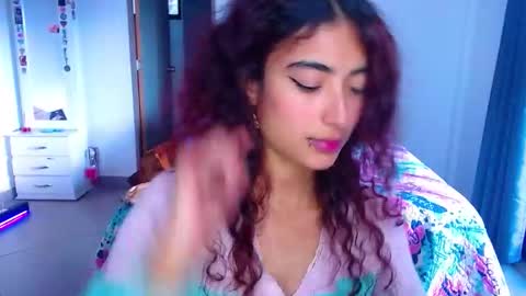 mary online show from October 2025 10:43:02 PM