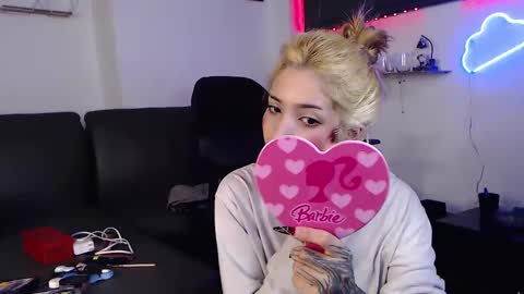                      100   online show from February 2025 07:05:01 PM