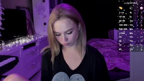 Mary online show from March 2025 10:15:02 PM