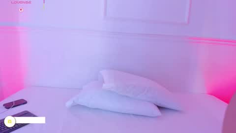 Snapshot of mary_suarez chatting on November 2025 04:18:02 AM Maria online show from November 2025 04:18:02 AM