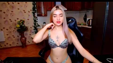 maryam online show from October 2025 01:13:02 AM