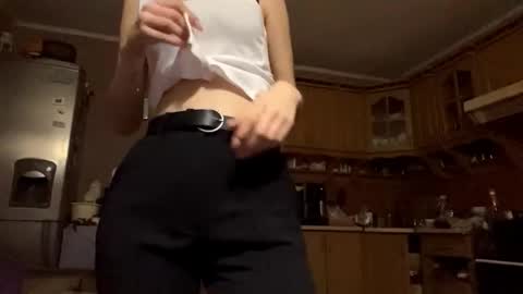 Tessa  online show from March 2026 06:14:01 PM