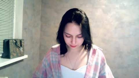 Snapshot of maryellensiewert chatting on November 2025 08:09:01 PM Stephie online show from November 2025 08:09:01 PM