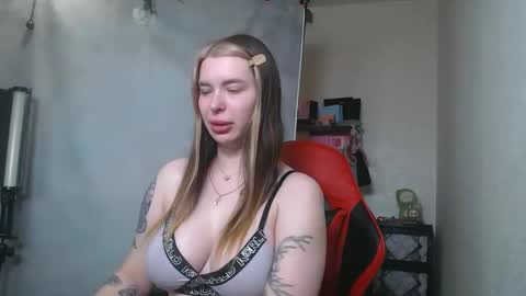 Snapshot of maryh0tlove chatting on May 2026 09:39:02 AM maryh0tlove online show from May 2026 09:39:02 AM
