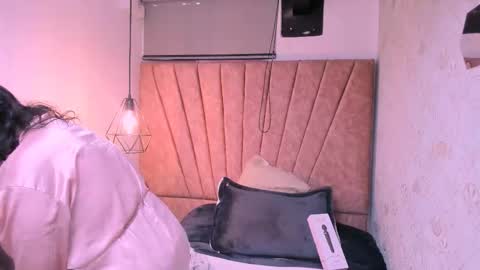 Marylin online show from October 2025 07:49:02 PM