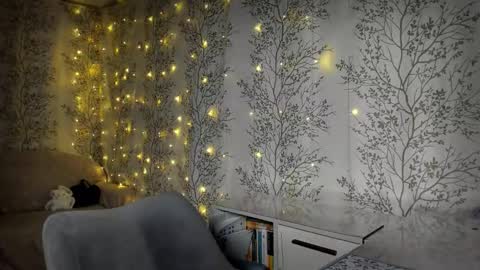 Mary Lou online show from November 2025 12:04:01 PM