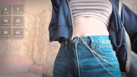 Snapshot of marylou_ chatting on April 2026 06:19:01 AM Mary Lou online show from April 2026 06:19:01 AM