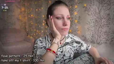 Snapshot of marylou_ chatting on April 2026 10:42:01 AM Mary Lou online show from April 2026 10:42:01 AM