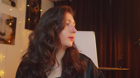 Mary Miller online show from September 2025 12:42:01 PM