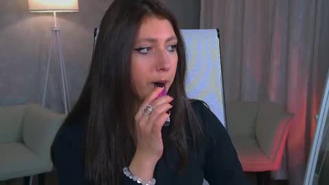 Mary Miller online show from October 2025 10:00:02 AM