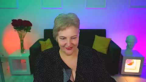 marymogan online show from November 2025 05:40:02 AM