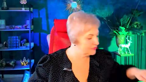 marymogan online show from November 2025 05:18:02 AM