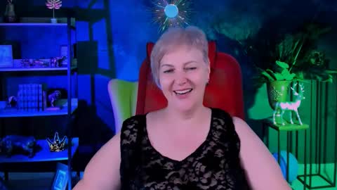 marymogan online show from November 2025 05:57:01 PM