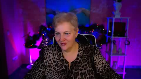 marymogan online show from December 2025 01:17:02 PM