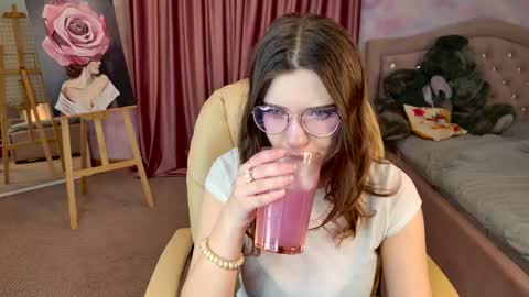 Mary online show from November 2025 08:19:01 PM