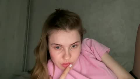 Snapshot of maryyourr chatting on June 2026 05:25:01 PM MaryYourr online show from June 2026 05:25:01 PM