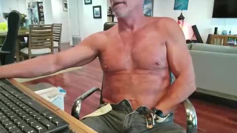 mascmuscle49 online show from November 2025 07:57:01 PM