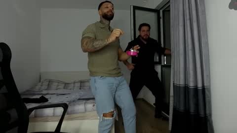 Snapshot of masculineguy69 chatting on December 2025 07:53:02 PM masculineguy69 online show from December 2025 07:53:02 PM