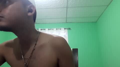 Max online show from February 2025 08:22:01 PM