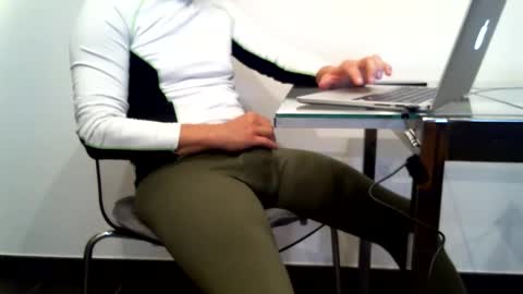 Mask07 online show from September 2025 04:17:01 PM