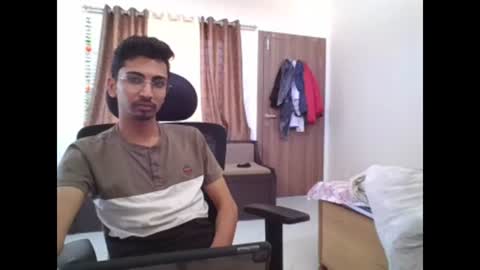 Snapshot of maskboyz2003 chatting on December 2024 09:02:02 AM maskboyz2003 online show from December 2024 09:02:02 AM