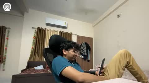 Snapshot of maskboyz2003 chatting on September 2025 04:52:01 PM maskboyz2003 online show from September 2025 04:52:01 PM