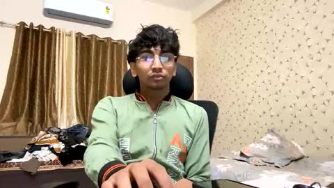 Snapshot of maskboyz2003 chatting on December 2025 05:40:02 PM maskboyz2003 online show from December 2025 05:40:02 PM