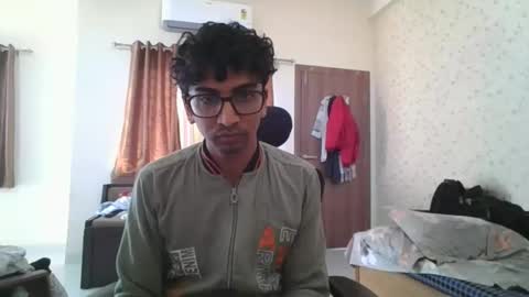 Snapshot of maskboyz2004 chatting on February 2026 04:51:02 AM Mask Boy online show from February 2026 04:51:02 AM