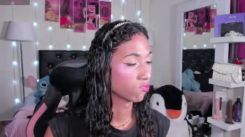 Snapshot of massielhot chatting on April 2026 07:22:01 PM massielhot online show from April 2026 07:22:01 PM