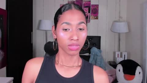 Snapshot of massielhot chatting on April 2026 12:43:02 AM massielhot online show from April 2026 12:43:02 AM