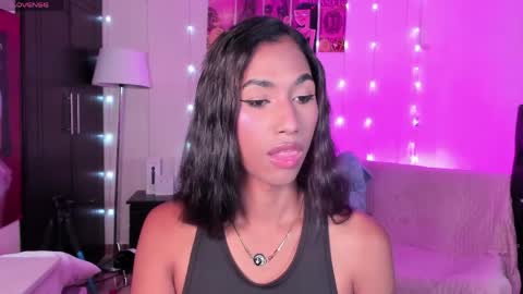 Snapshot of massielhot chatting on April 2026 03:48:02 PM massielhot online show from April 2026 03:48:02 PM