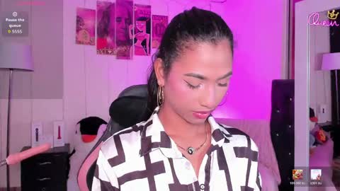 Snapshot of massielhot chatting on April 2026 04:11:02 PM massielhot online show from April 2026 04:11:02 PM