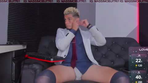 I am Massimo online show from January 2026 01:33:02 AM