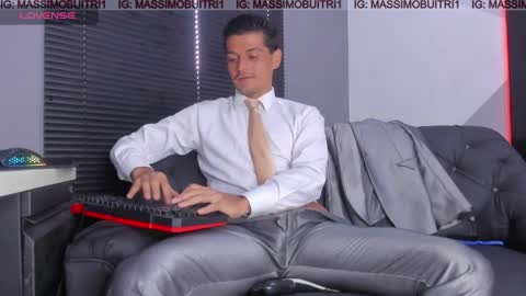 I am Massimo online show from April 2026 01:14:02 PM