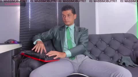 Snapshot of massimo_g chatting on May 2026 01:19:01 PM I am Massimo online show from May 2026 01:19:01 PM