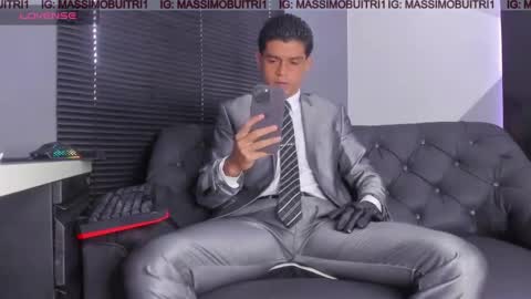 Snapshot of massimo_g chatting on May 2026 12:32:01 PM I am Massimo online show from May 2026 12:32:01 PM