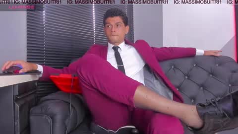 Snapshot of massimo_g chatting on May 2026 02:45:01 PM I am Massimo online show from May 2026 02:45:01 PM