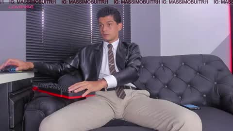 Snapshot of massimo_g chatting on May 2026 12:48:01 PM I am Massimo online show from May 2026 12:48:01 PM
