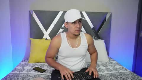 massimo_vidal online show from October 2025 01:08:01 PM