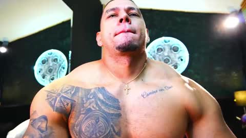 massimowalton2 online show from November 2025 02:02:01 PM