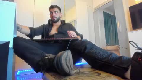 Matthew online show from October 2025 01:56:02 PM