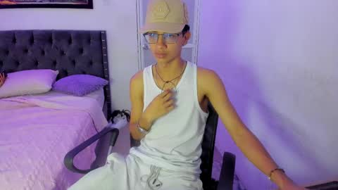master_boy28 online show from February 2025 06:53:02 AM