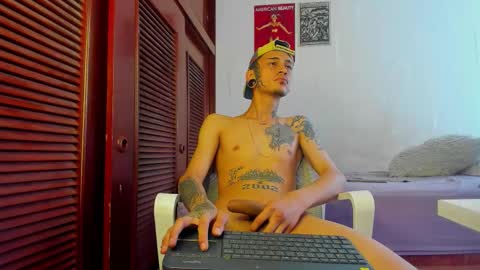 Snapshot of master_chief16xxx chatting on October 2025 02:30:01 PM nicolas online show from October 2025 02:30:01 PM