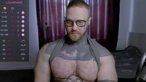 Snapshot of master_oil chatting on February 2025 11:50:02 AM Huge Alex online show from February 2025 11:50:02 AM