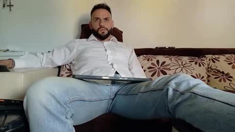 Snapshot of master_roberto333 chatting on May 2026 01:16:02 PM SIR online show from May 2026 01:16:02 PM