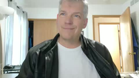 Snapshot of master_thorn chatting on April 2026 01:00:02 PM Master Thorn online show from April 2026 01:00:02 PM