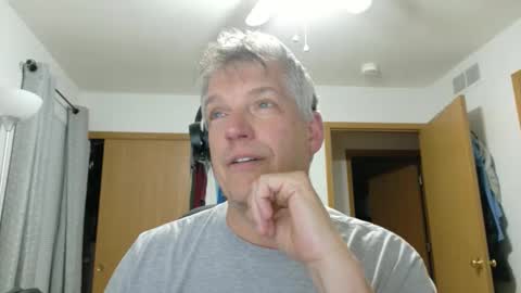 Snapshot of master_thorn chatting on April 2026 02:44:01 AM Master Thorn online show from April 2026 02:44:01 AM